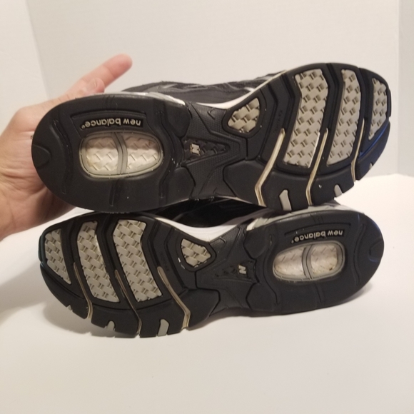 New Balance Running Shoes - Picture 3 of 10